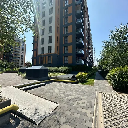 Modern Apartment Near Romexpo With Private Parking And Garden View-3